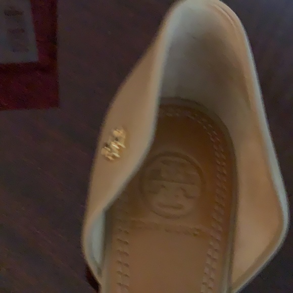 Tory Burch Two-Tone Black / Clay Beige Leather Flats - Picture 10 of 15